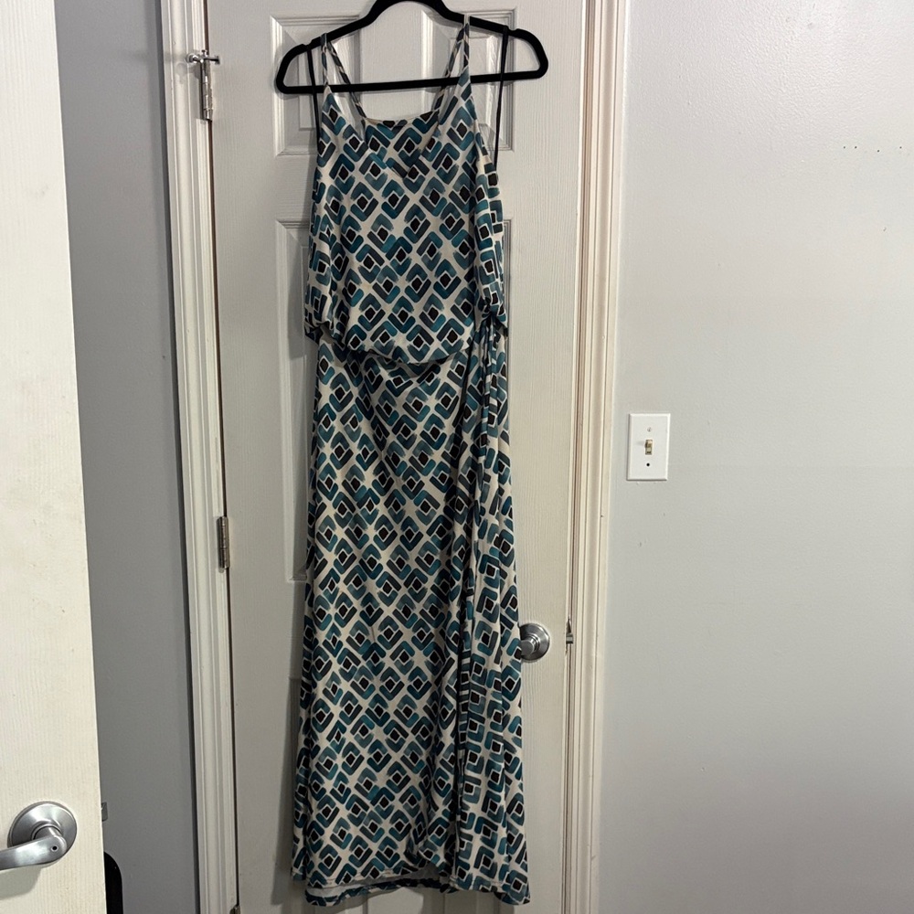 Geometric Patterned Maxi Dress